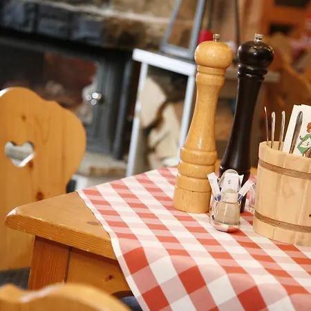Appartement Südtiroler Stubn Café Und Restaurant Arnstadt